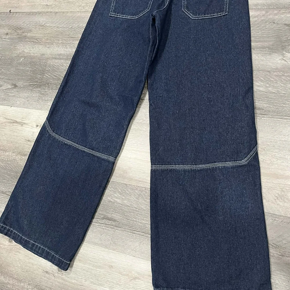 Women's Relaxed Fit Dark Blue Jeans